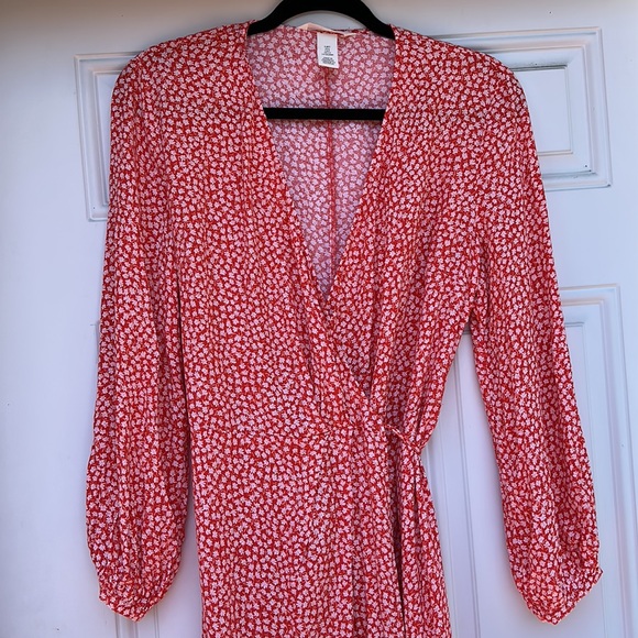H&M Red Ditsy Floral Wrap Dress Size S Crepe Midi Long Sleeve Romantic - Picture 10 of 12